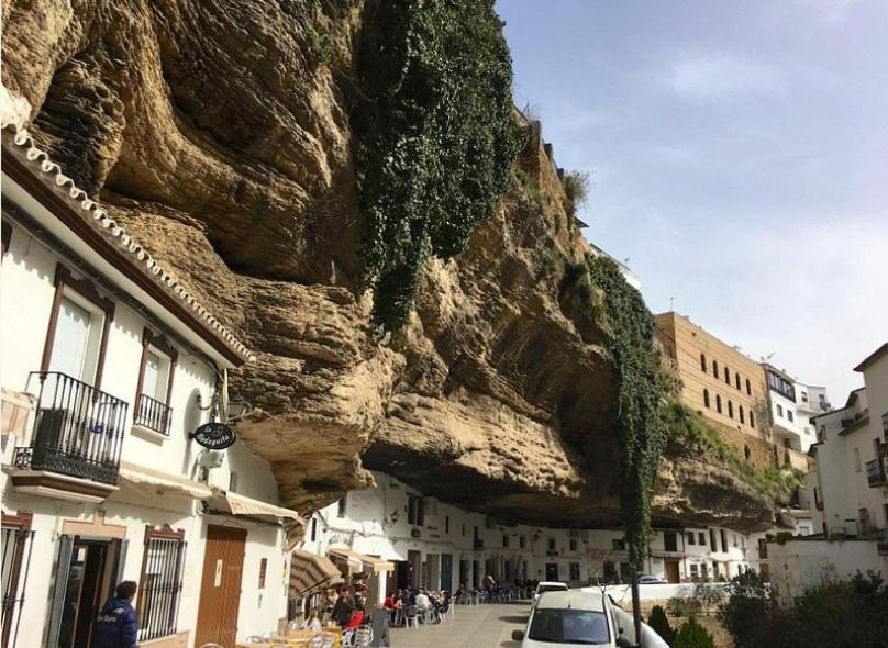 Cuevas Del Sol * Setenil De Las Bodegas